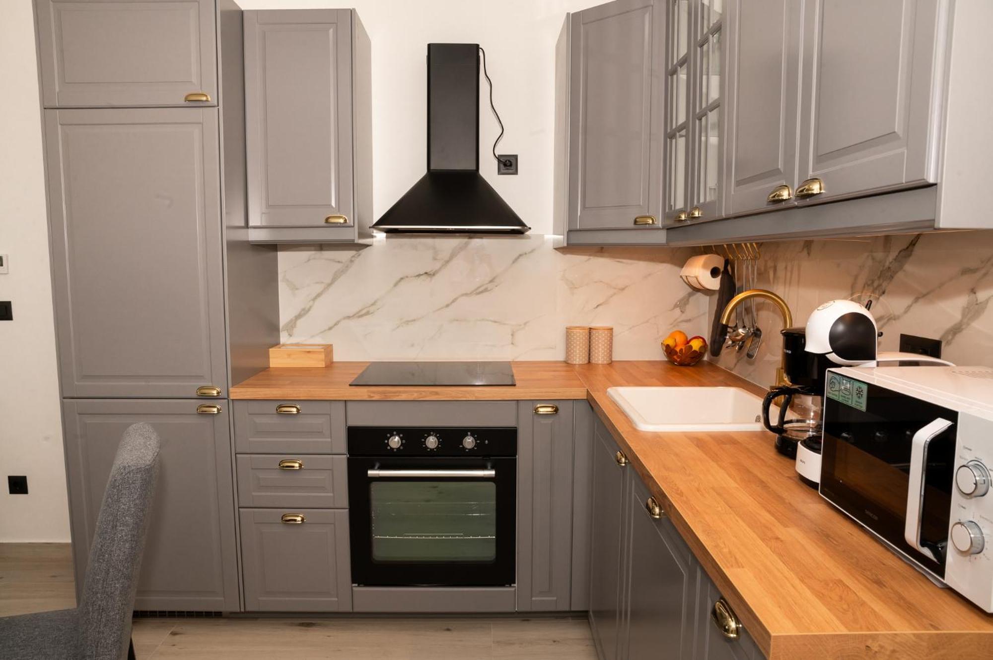 Sanmar Apartment *